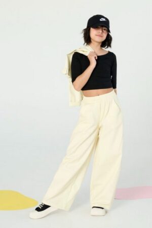 8hB4axjS7mc3HXcSnHglrNpmP0YXg4P6 430x645 (Copy)