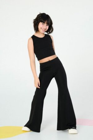 d2kj4RiI2gMlaihH6vNwEQW7rrmFztcd 1024x1536 (Copy)