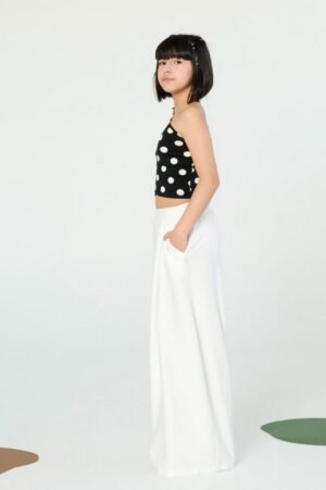 uROop3SRjUJmGUjbUPqYhRfIsi3h9ilH 430x646 (Copy)